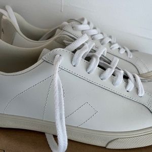 Veja Womens Full White
